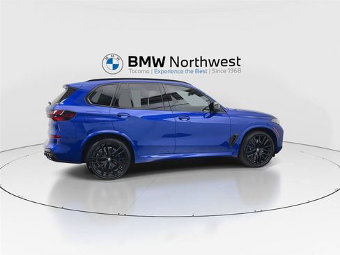 Used 2025 BMW X5 M60i AWD/4WD image 4