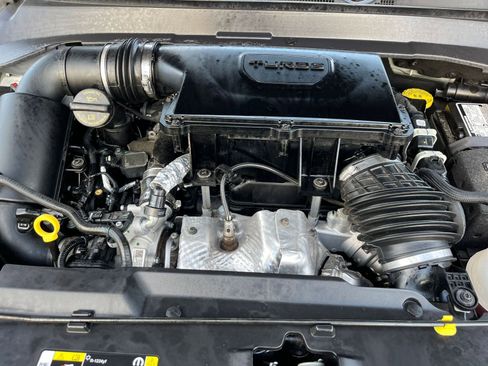 Used 2025 Jeep Compass Limited image 32