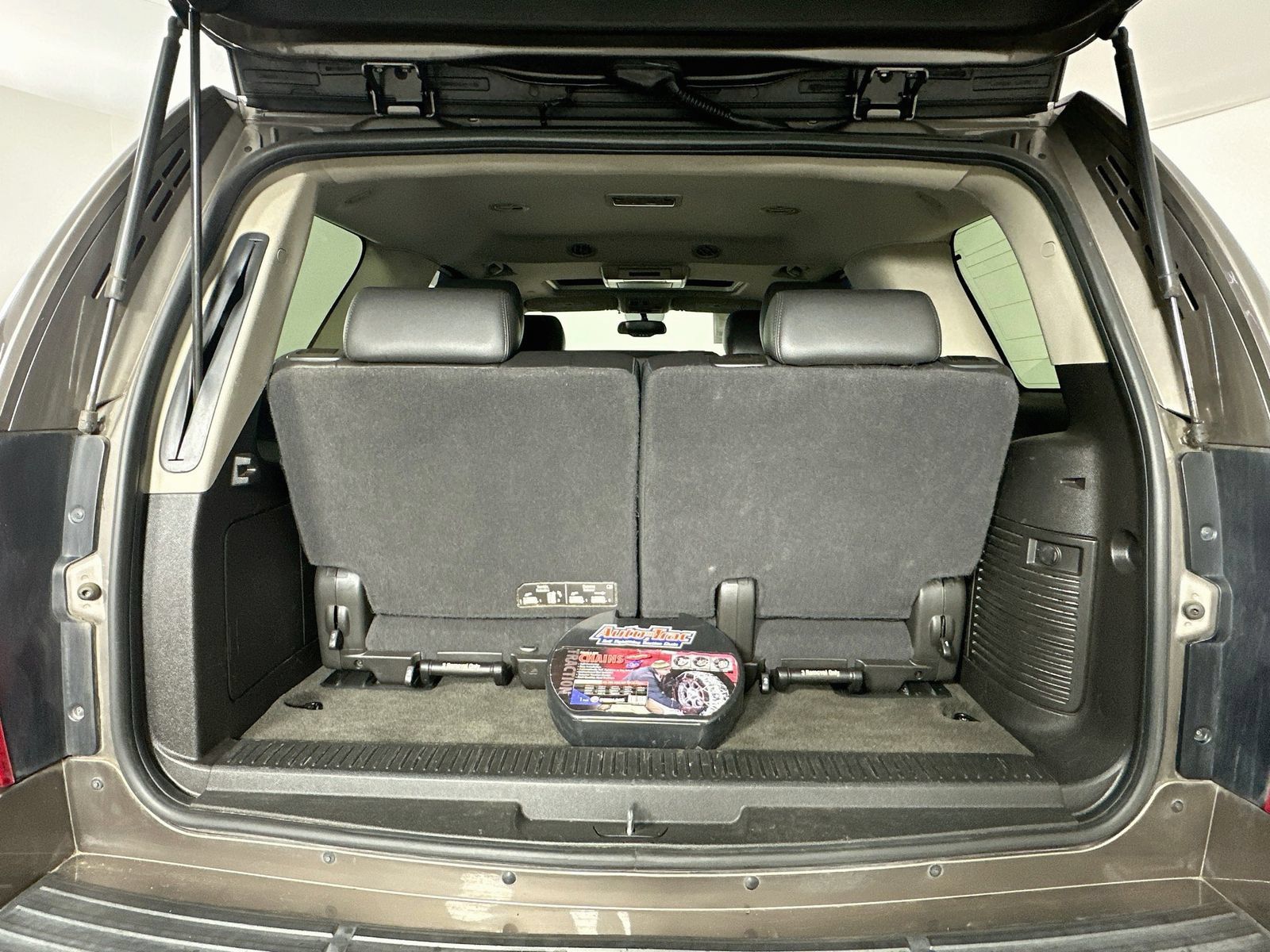 Used 2013 Chevrolet Tahoe LT w/ Luxury Package AWD/4WD image 29