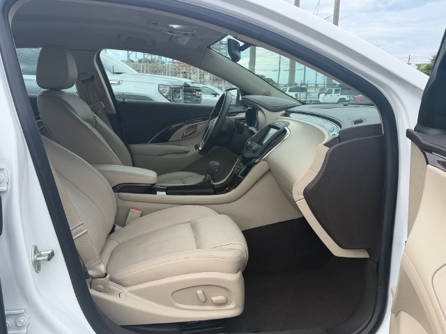 Used 2016 Buick LaCrosse Leather FWD image 17