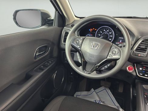 Used 2022 Honda HR-V EX image 10