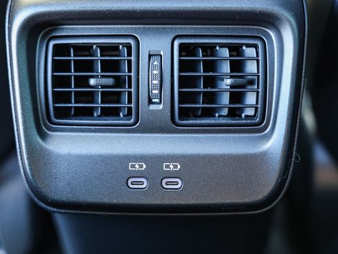 Used 2023 Toyota Crown Limited image 7