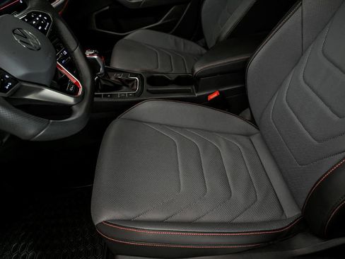 Certified 2025 Volkswagen Jetta GLI Autobahn image 11