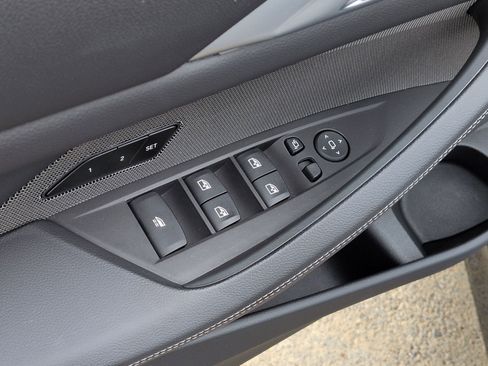 Used 2025 BMW 430i Convertible w/ Convenience Package image 15