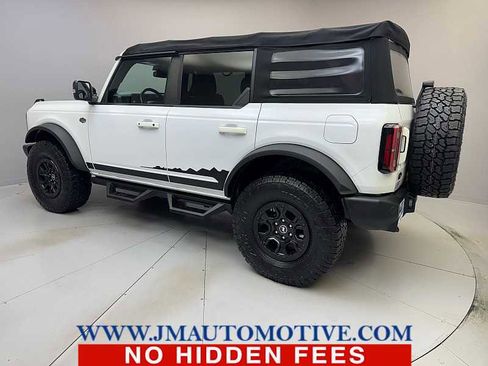 Used 2023 Ford Bronco Wildtrak image 3