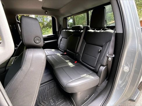 Used 2024 GMC Sierra 2500 SLT w/ SLT Convenience Package AWD/4WD image 19