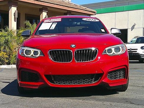 Used 2016 BMW M235i Coupe w/ Technology Package image 9