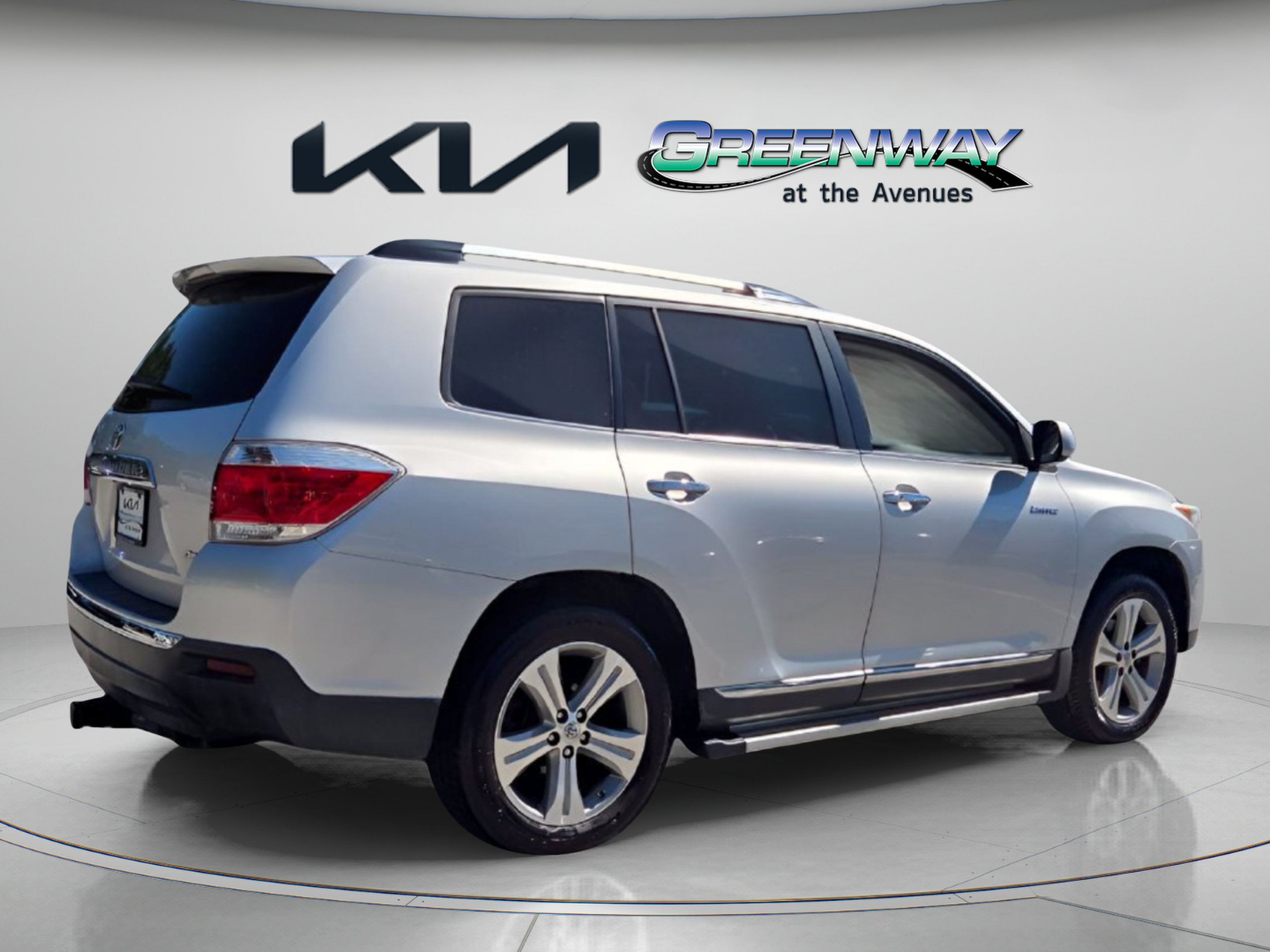 Used 2013 Toyota Highlander Limited AWD/4WD image 7