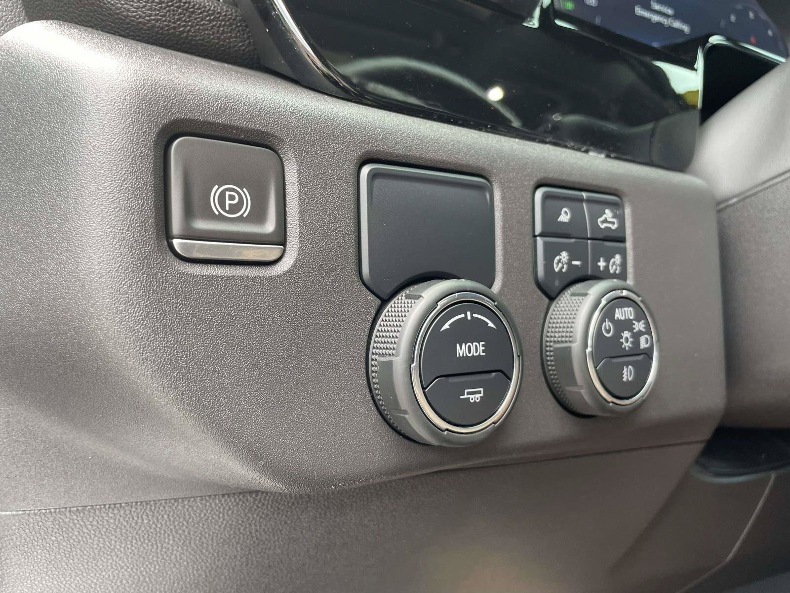 Used 2023 Chevrolet Silverado 1500 LTZ RWD image 17