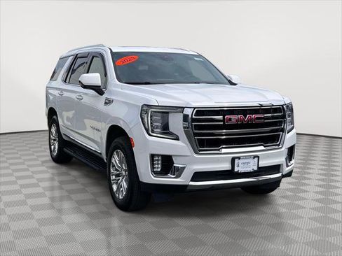 Used 2023 GMC Yukon SLT AWD/4WD image 1