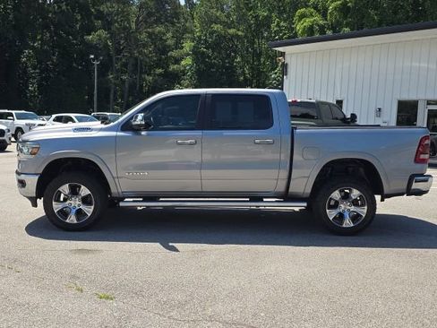 Used 2019 RAM 1500 Laramie AWD/4WD image 2