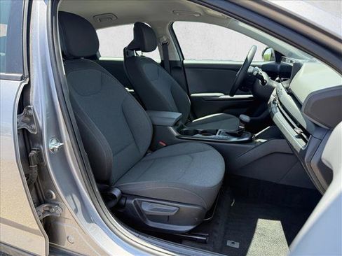 Used 2025 Kia K4 FWD image 13