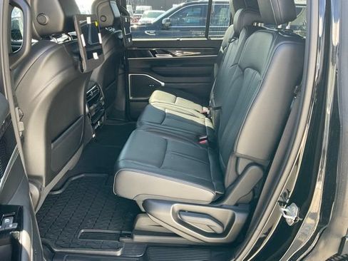 New 2024 Jeep Wagoneer 4WD w/ Convenience Group I image 24