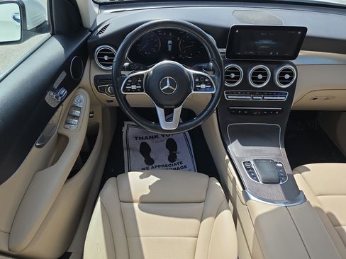 Used 2022 Mercedes-Benz GLC 300 4MATIC w/ Multimedia Package Lite image 19