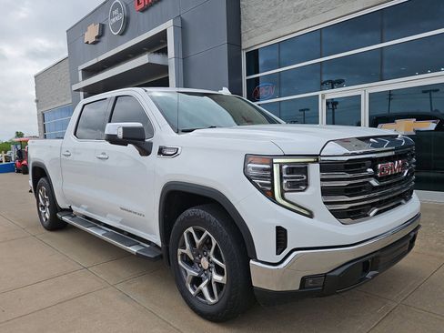 Used 2022 GMC Sierra 1500 SLT AWD/4WD image 1