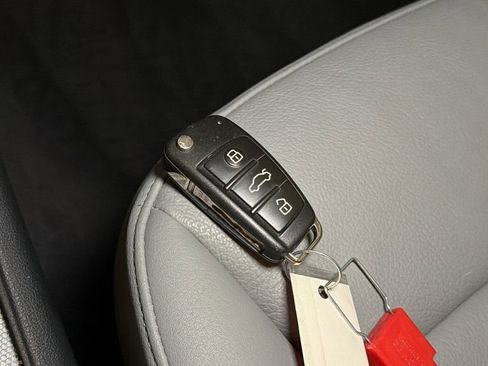 Used 2018 Audi Q3 2.0T Premium w/ Convenience Package image 29