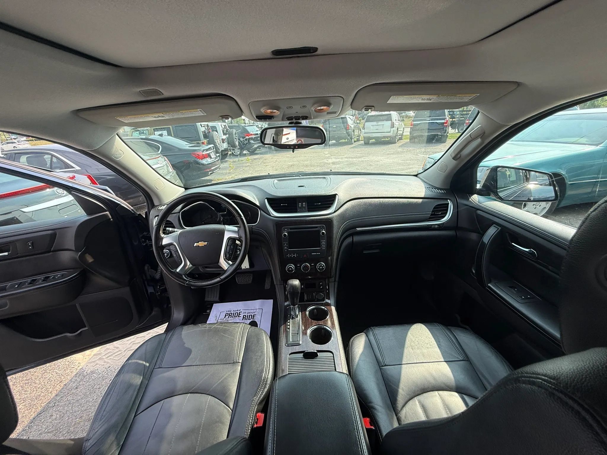 Used 2017 Chevrolet Traverse LT w/ Style and Technology Package FWD image 22