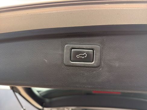 Used 2016 Subaru Outback 2.5i Limited image 36