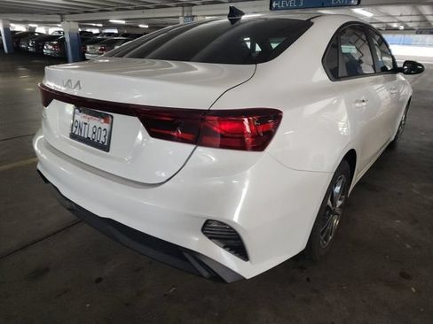 Certified 2024 Kia Forte LXS w/ LXS Technology Package FWD image 3