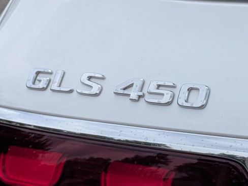 Used 2025 Mercedes-Benz GLS 450 4MATIC w/ Pinnacle Trim Package image 12