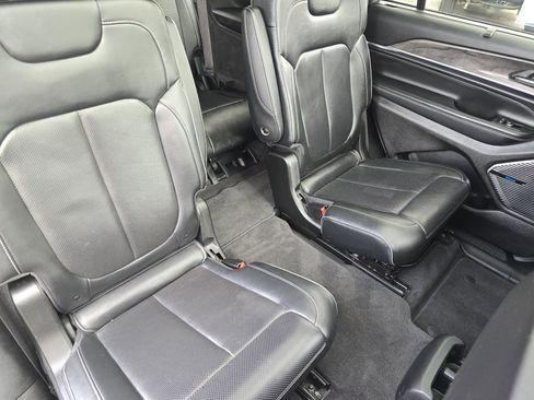 Used 2022 Jeep Grand Cherokee L Overland w/ Luxury Tech Group IV image 31