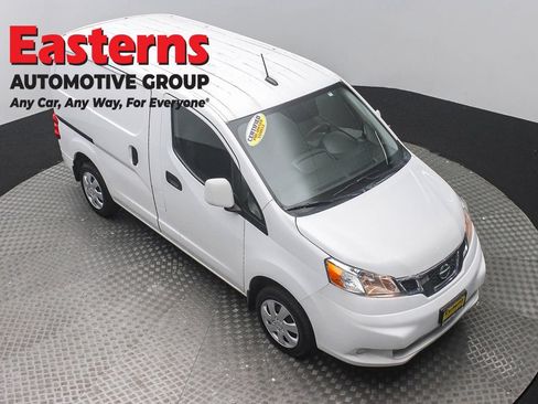 Used 2020 Nissan NV200 SV w/ Back Door Glass Package FWD image 3