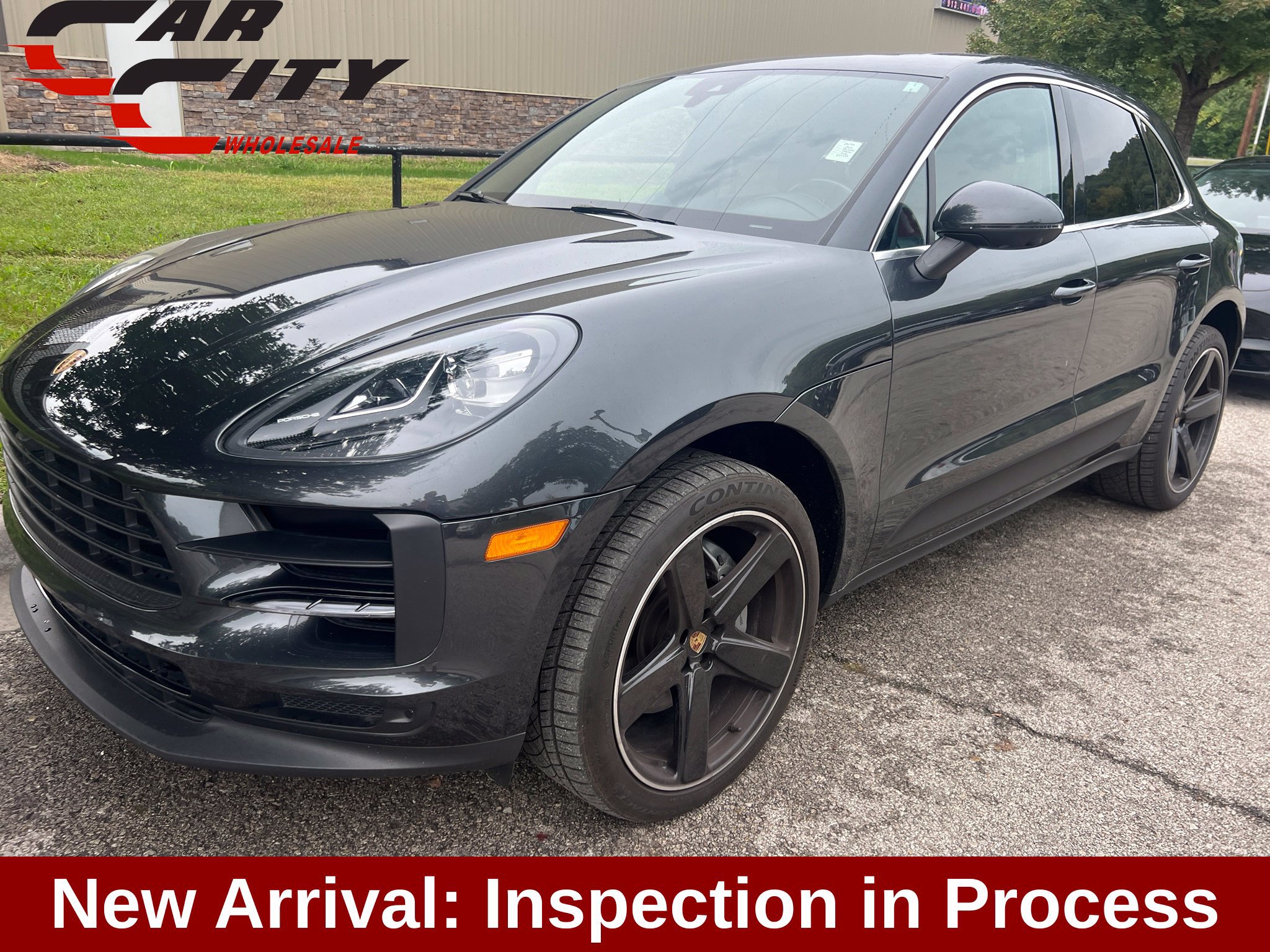 Used 2021 Porsche Macan S AWD/4WD image 1