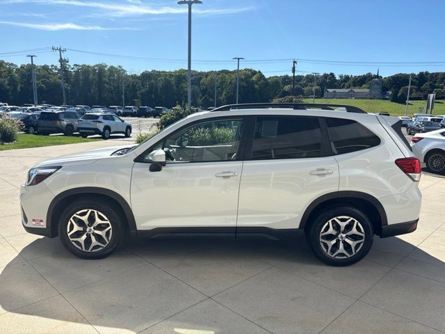 Used 2020 Subaru Forester Premium AWD/4WD image 4