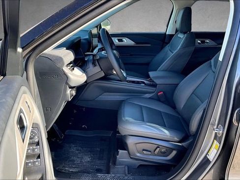 New 2026 Ford Explorer Active w/ Active Comfort Package image 9