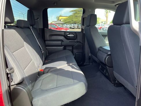 Used 2020 Chevrolet Silverado 1500 Custom w/ Custom Value Package image 15