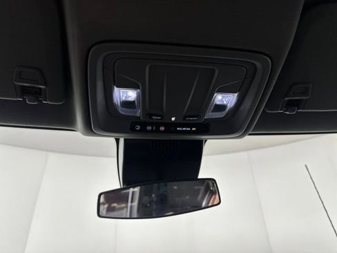 Used 2024 Chevrolet Silverado 2500 LT w/ Convenience Package image 24