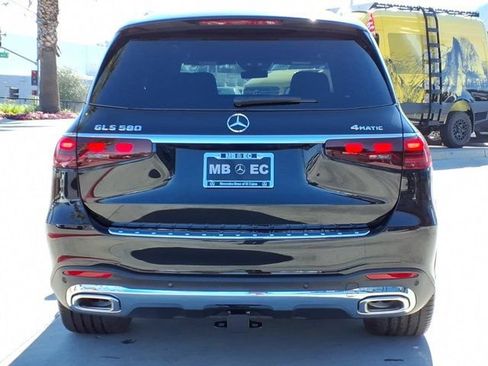 New 2026 Mercedes-Benz GLS 580 4MATIC image 22