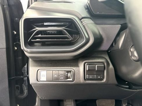 Used 2026 Chevrolet Silverado EV LT AWD/4WD image 35