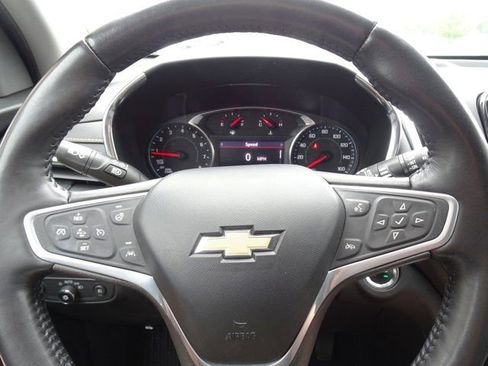 Used 2022 Chevrolet Equinox Premier FWD image 21