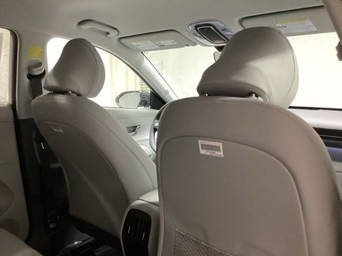 New 2026 Hyundai Kona SEL Premium image 11