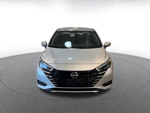 Used 2025 Nissan Versa SV image 4