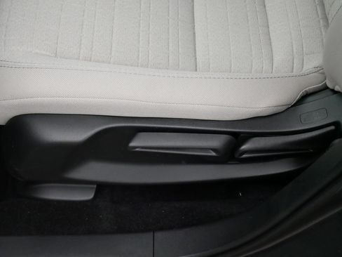 Certified 2026 Honda HR-V LX image 20