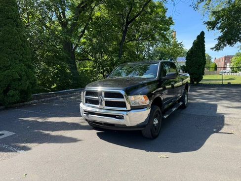Used 2017 RAM 2500 SLT AWD/4WD image 2