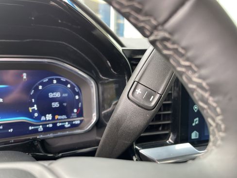 Used 2025 Chevrolet Silverado 1500 LT image 24