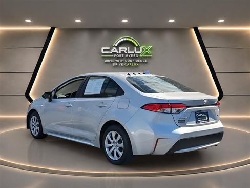Used 2021 Toyota Corolla LE FWD image 4