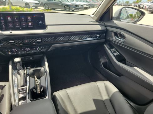 Used 2023 Honda Accord Touring image 21
