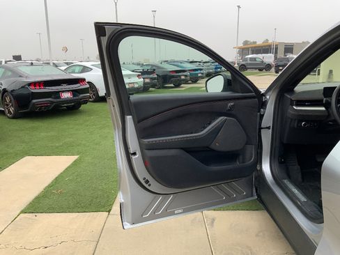 Used 2021 Ford Mustang Mach-E GT image 8