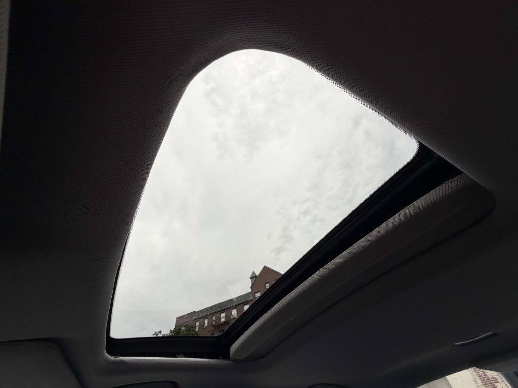 Used 2019 Acura ILX w/ Premium Package FWD image 25