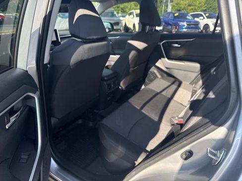 Used 2025 Toyota RAV4 XLE AWD/4WD image 5