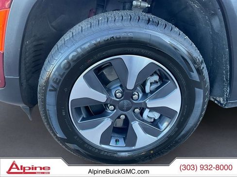 Used 2022 Jeep Grand Cherokee Limited w/ Luxury Tech Group II image 14