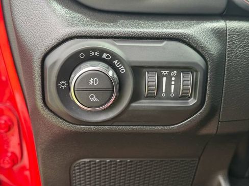 Used 2022 Jeep Gladiator Sport AWD/4WD image 23