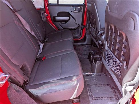 Used 2018 Jeep Wrangler Unlimited Rubicon w/ Safety Group AWD/4WD image 26