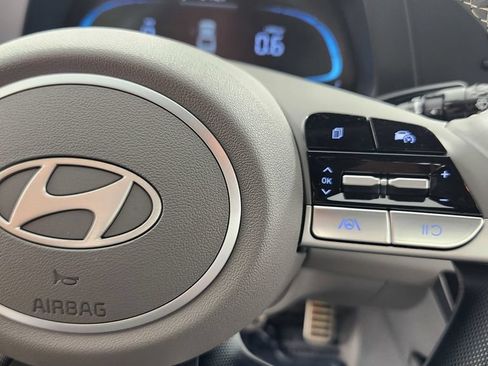 Used 2025 Hyundai Elantra Sport FWD image 21