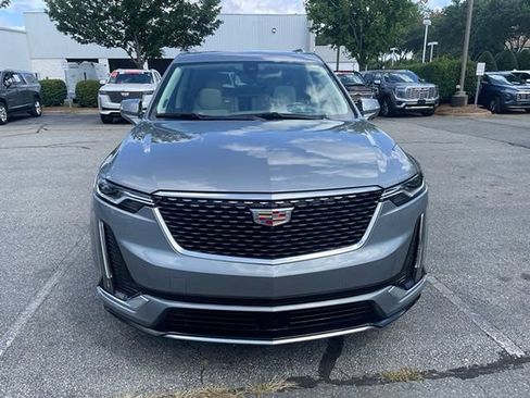 Used 2024 Cadillac XT6 Premium Luxury w/ Technology Package FWD image 5