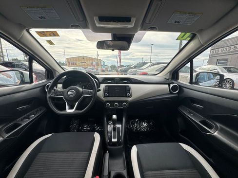 Used 2020 Nissan Versa SV FWD image 14